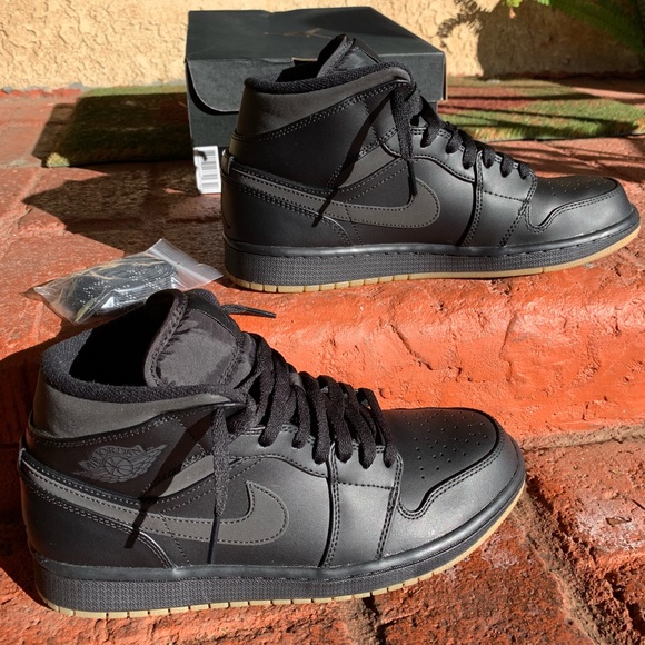 jordan 1 mid winterized olive